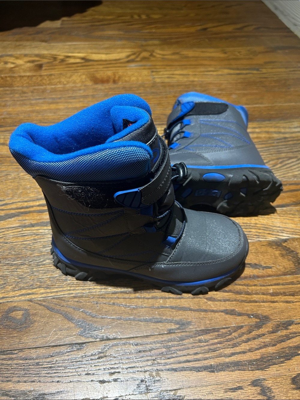 3M Thinsulate Kids Winter Boots in Blue and Black